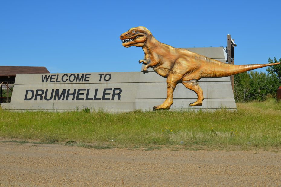 Welcome to Drumheller sign
